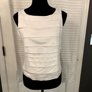 Jones New York White cotton pleated shell